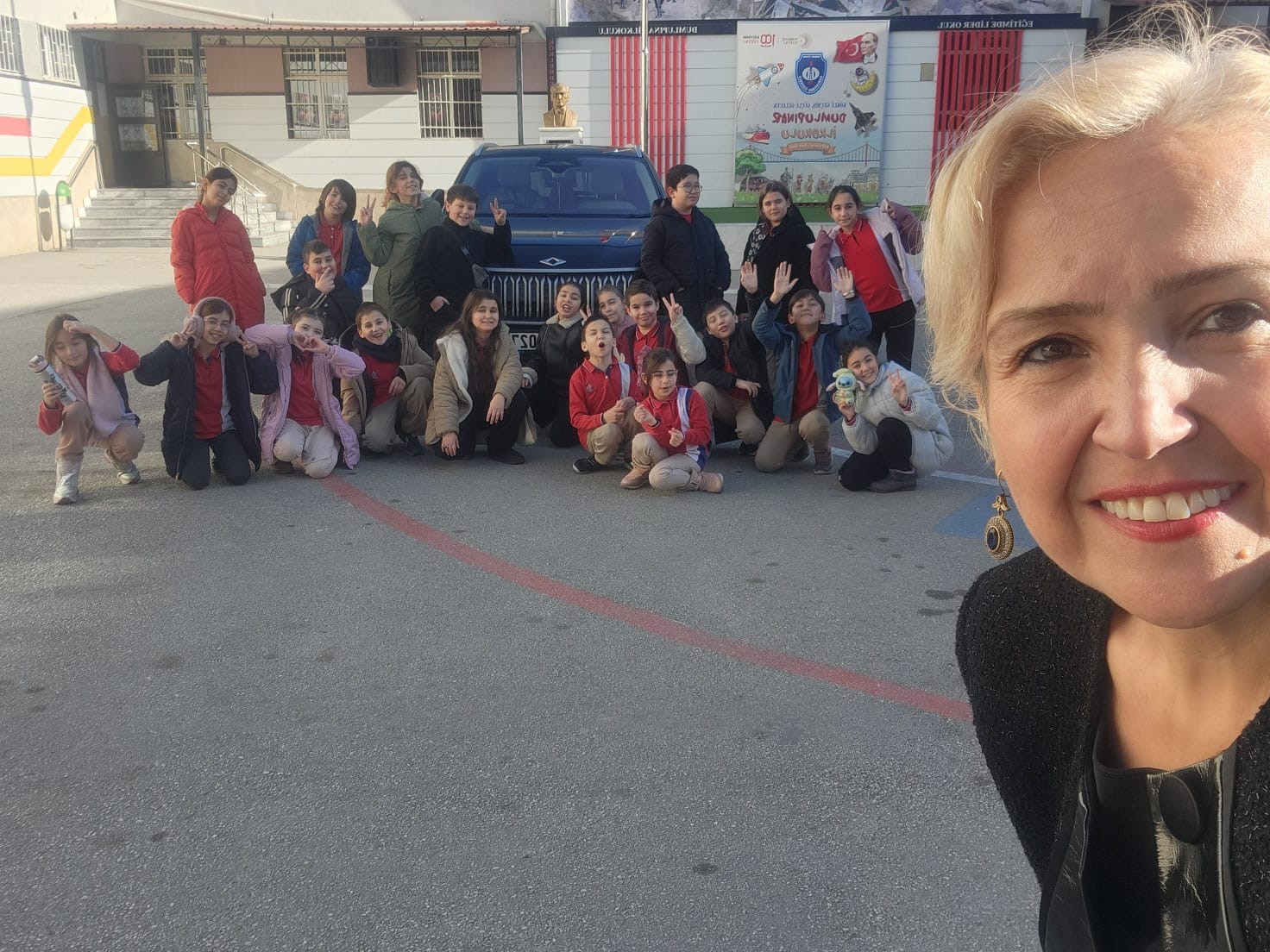 İlkokul &ouml;ğrencilerine TOGG ile yerli ve milli robot tanıtıldı
