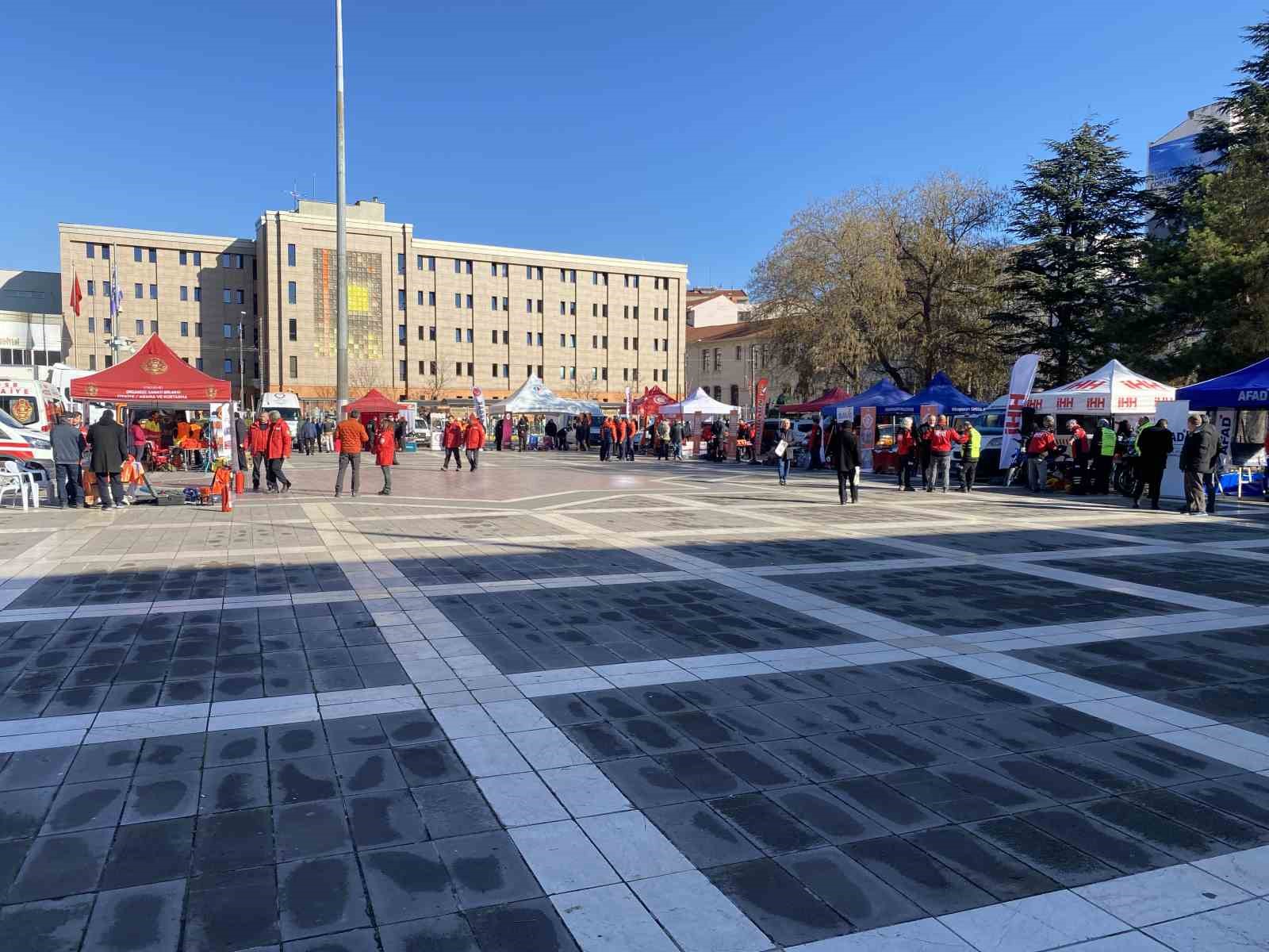 AFAD&rsquo;ın 16&rsquo;ncı kuruluş yıl d&ouml;n&uuml;m&uuml; Eskişehir&rsquo;de d&uuml;zenlenen programla kutlandı
