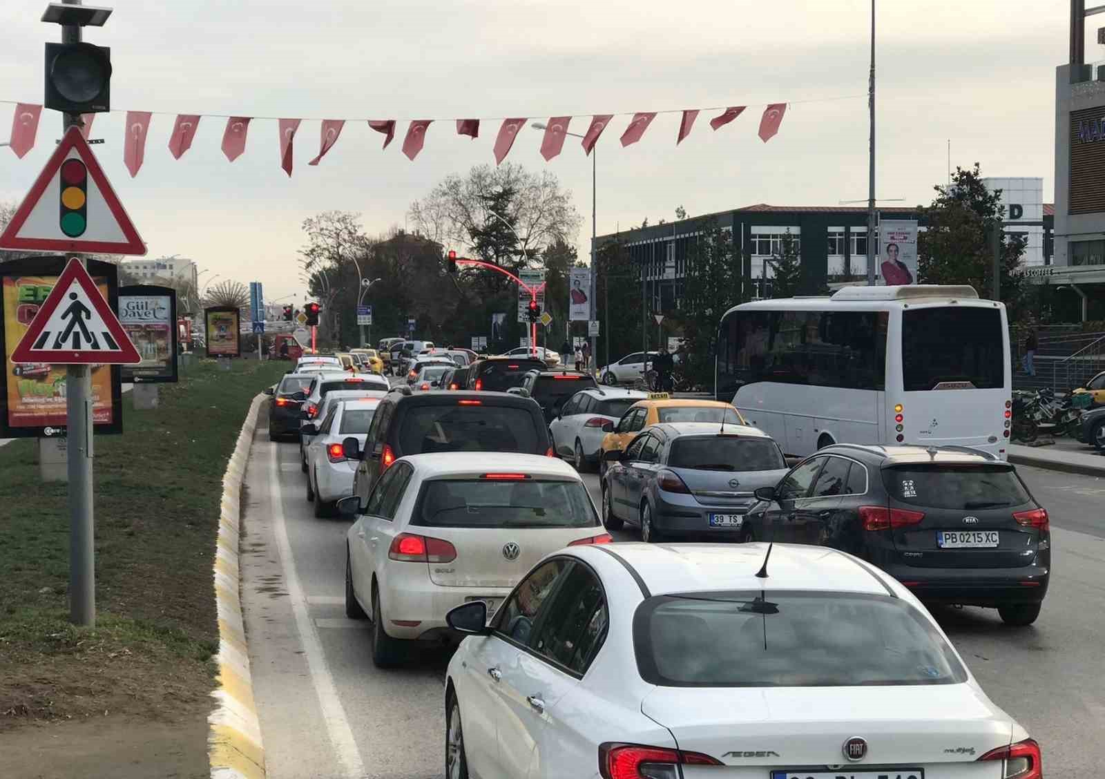 Edirne’de trafiğe kayıtlı araç sayısı 207 bin 555’e ulaştı