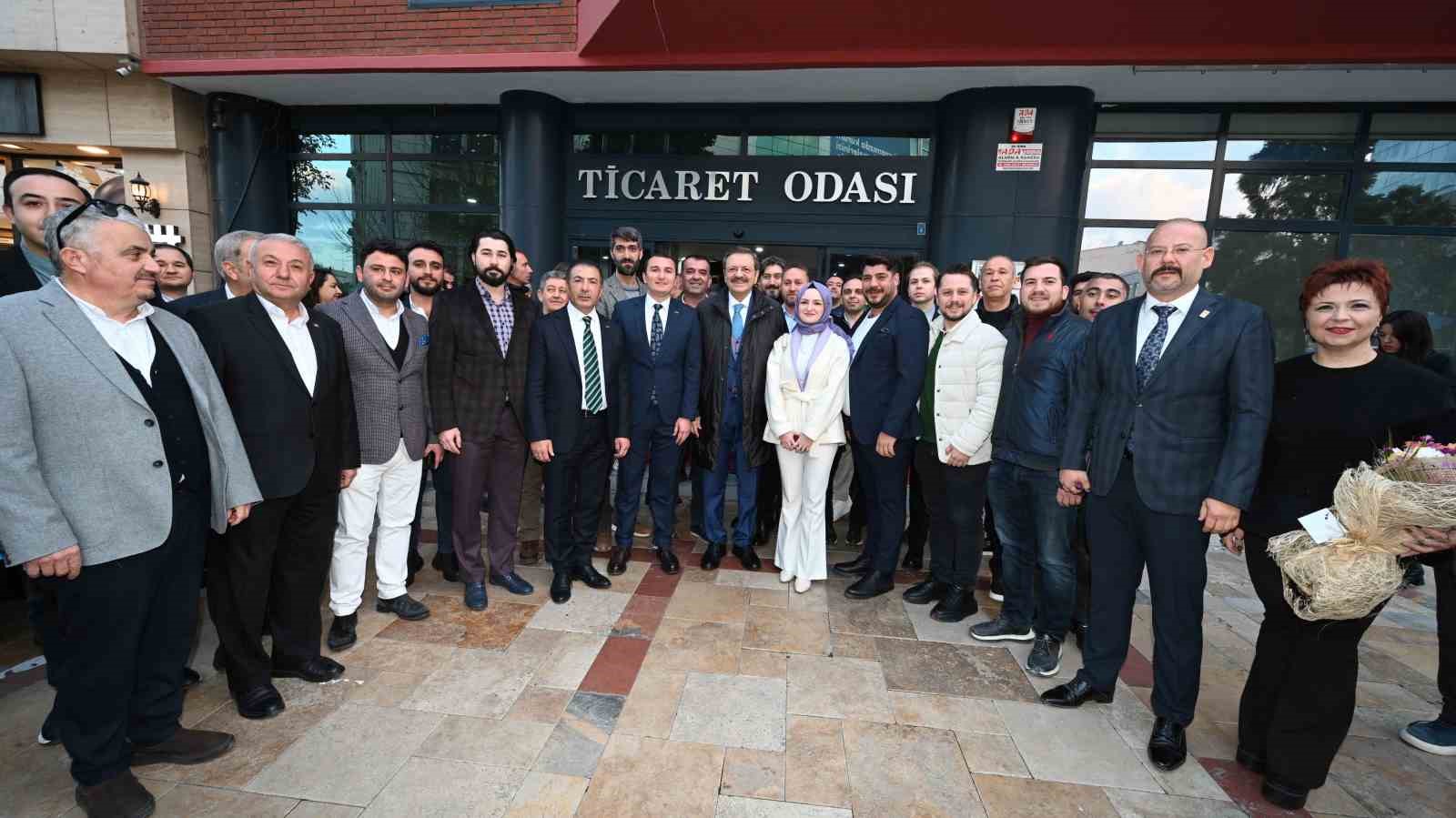 TOBB Başkanı Hisarcıklıoğlu&rsquo;ndan DTO Başkanı Erdoğan&rsquo;a &ouml;vg&uuml; &uuml;st&uuml;ne &ouml;vg&uuml;
