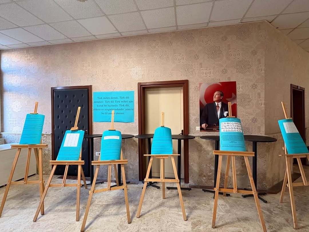 Türklerin tarih boyunca kullandığı alfabeler Denizli’de sergilendi