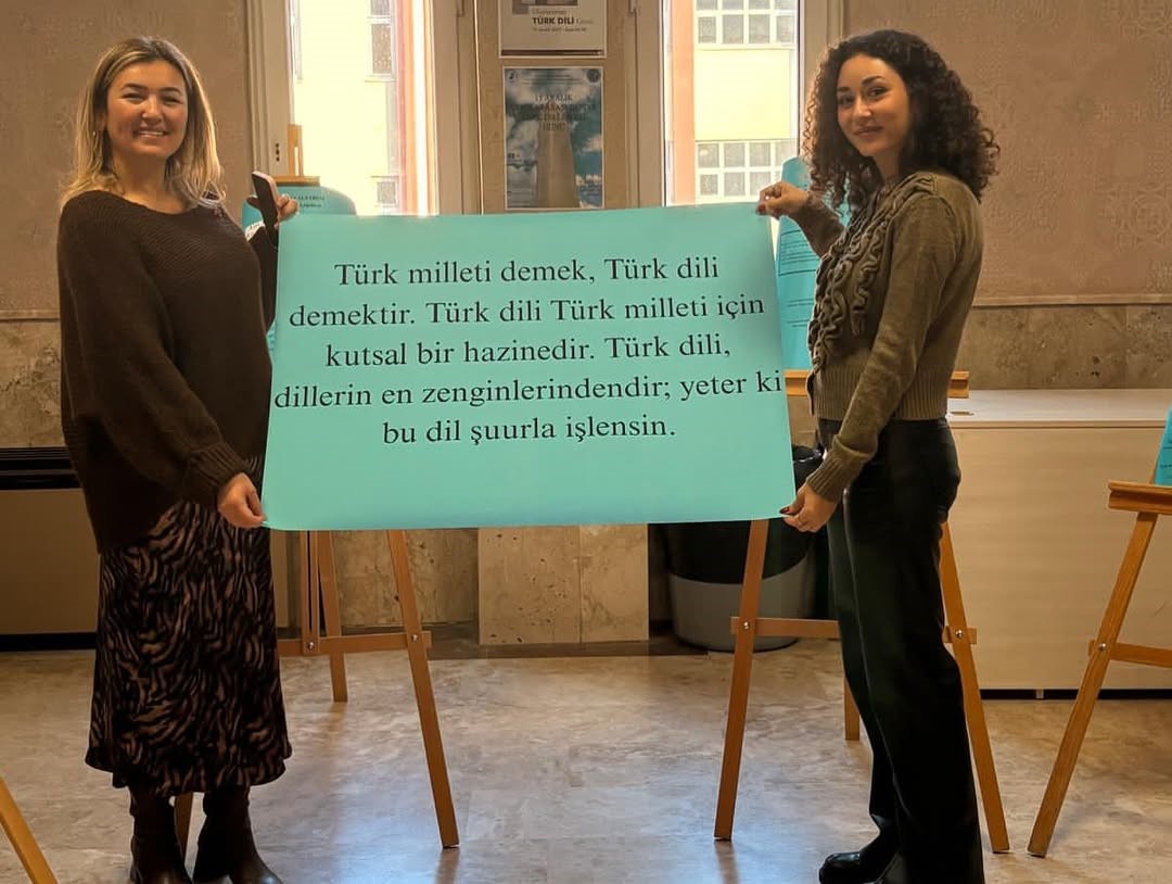 T&uuml;rklerin tarih boyunca kullandığı alfabeler Denizli&rsquo;de sergilendi
