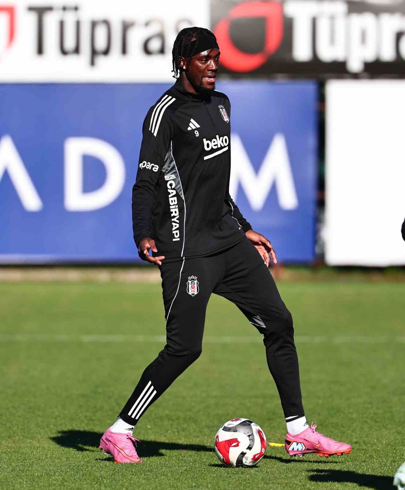 Beşiktaş, &Ccedil;aykur Rizespor ma&ccedil;ı hazırlıklarını s&uuml;rd&uuml;rd&uuml;
