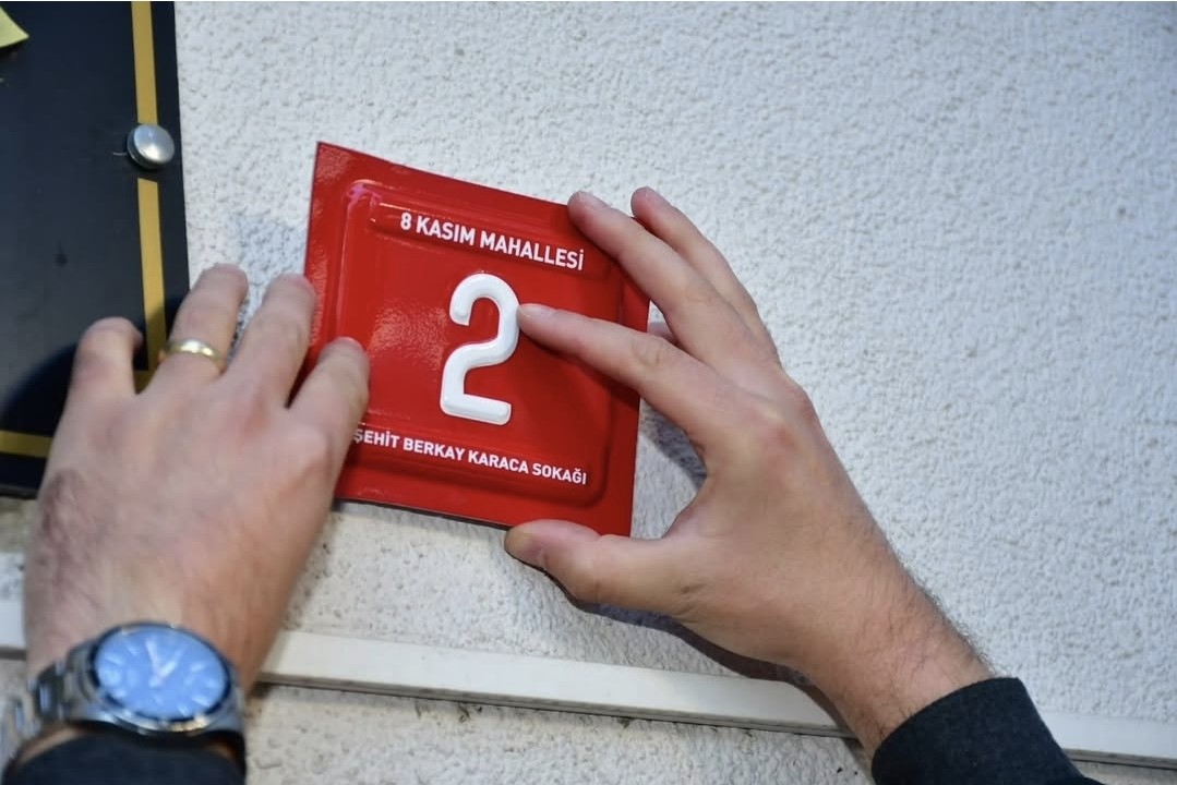 L&uuml;leburgaz&rsquo;da şehidin ismi sokağa ve durağa verildi
