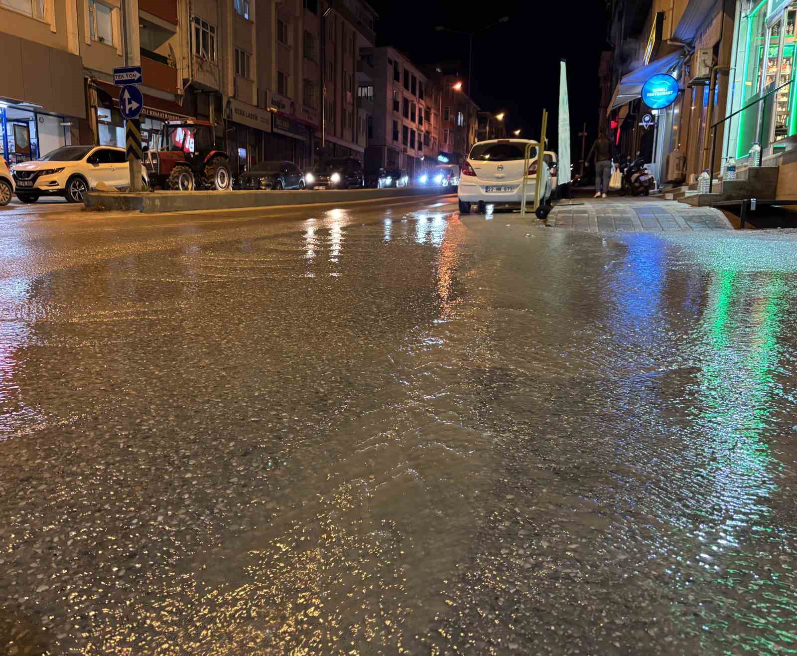 Edirne’de su borularındaki patlaklar vatandaşın tepkisini çekiyor