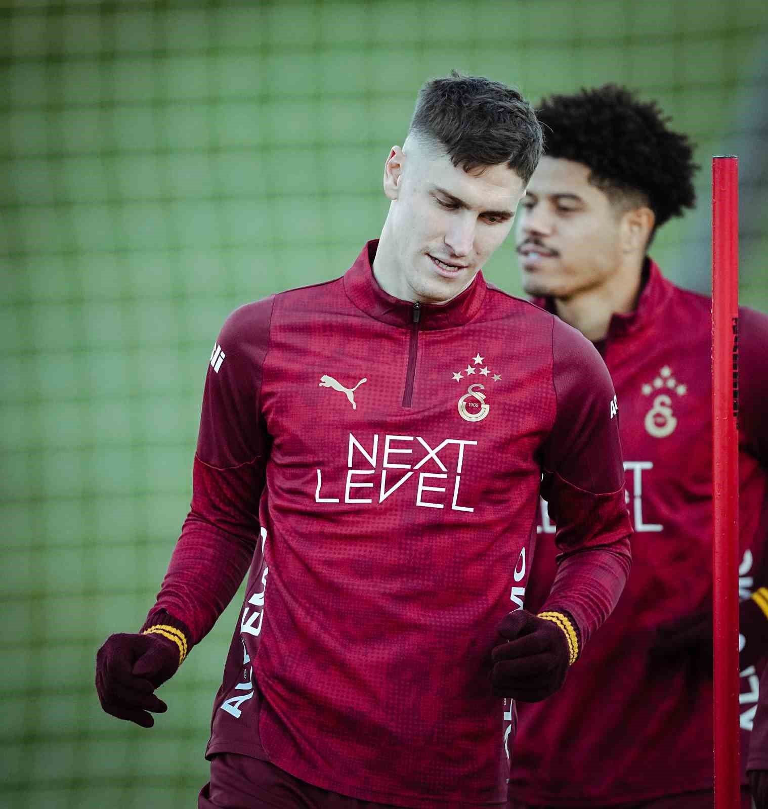 Galatasaray, RAMS Başakşehir maçı hazırlıklarını tamamladı