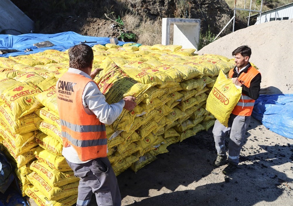 Canik Belediyesi&rsquo;nden yakacak desteği
