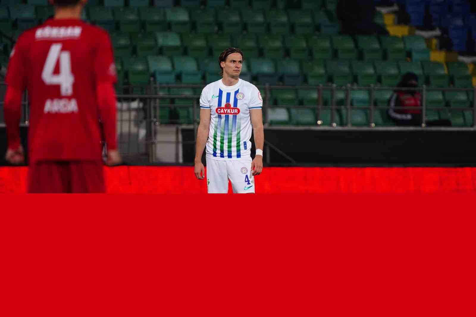 Ziraat Türkiye Kupası: Çaykur Rizespor: 2 - Gaziantep FK: 1 (İlk yarı)