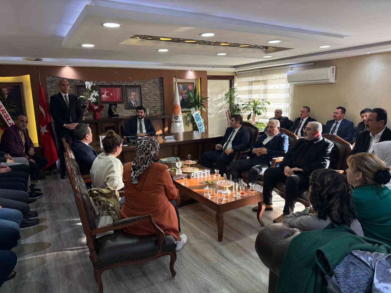 MHP Etimesgut İlçe Başkanı Muratgül’den AK Parti Etimesgut İlçe Başkanı Şankazan’a ziyaret