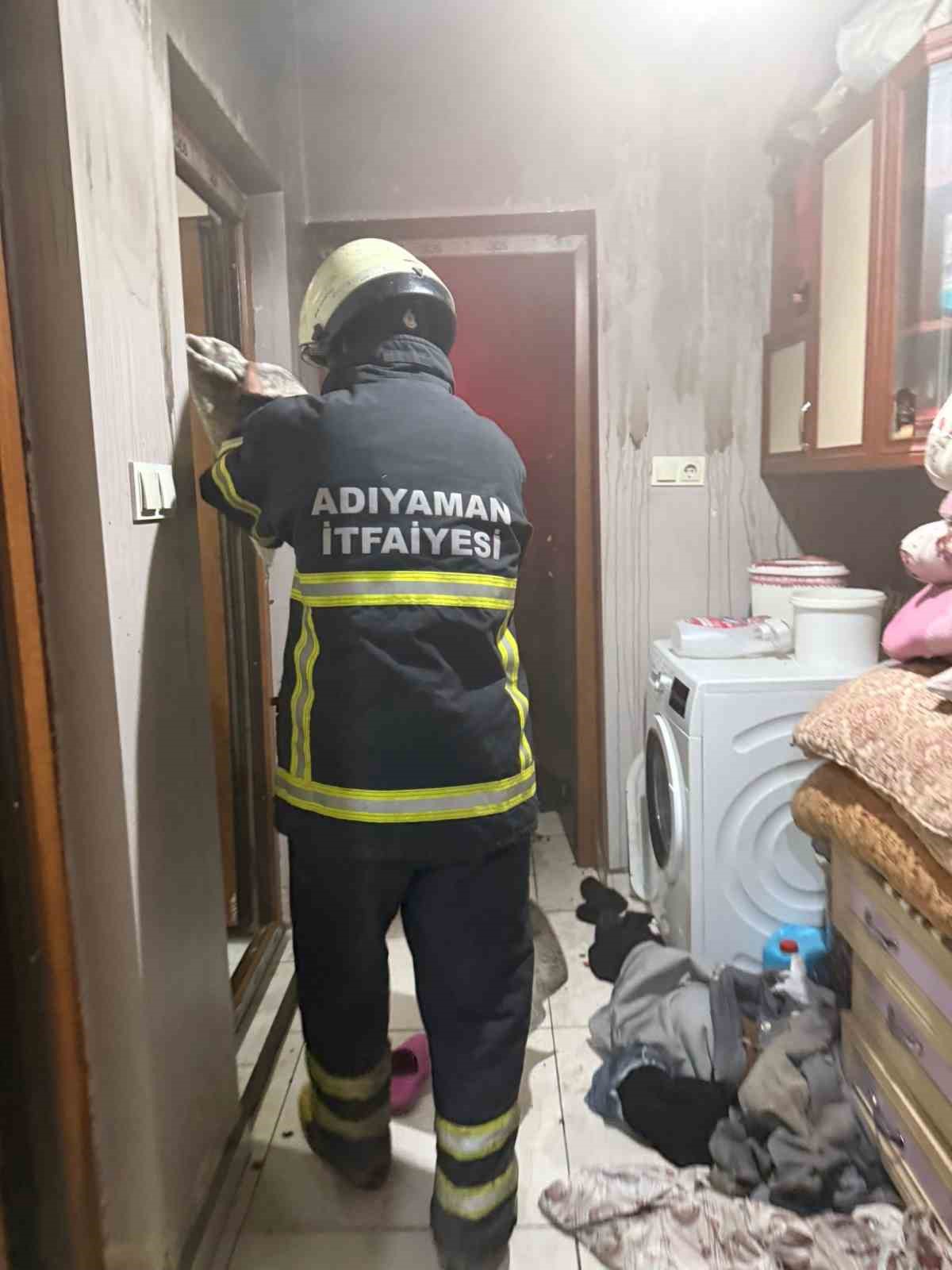 Adıyaman’da ev yangını