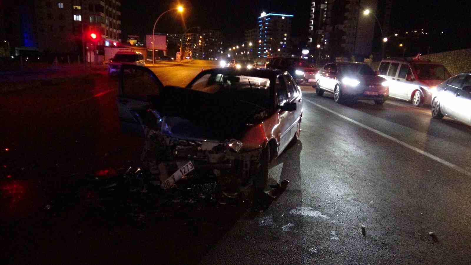 Malatya’da tır ile otomobil çarpıştı: 3 yaralı