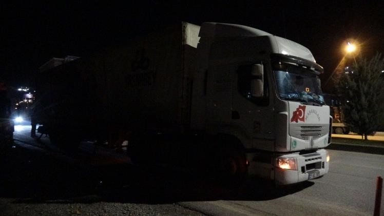 Malatya’da tır ile otomobil çarpıştı: 3 yaralı