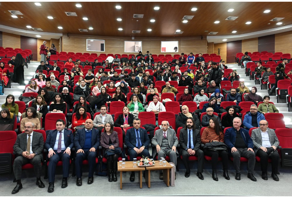Kastamonu Üniversitesi’nde Türkçe şenliği düzenlendi