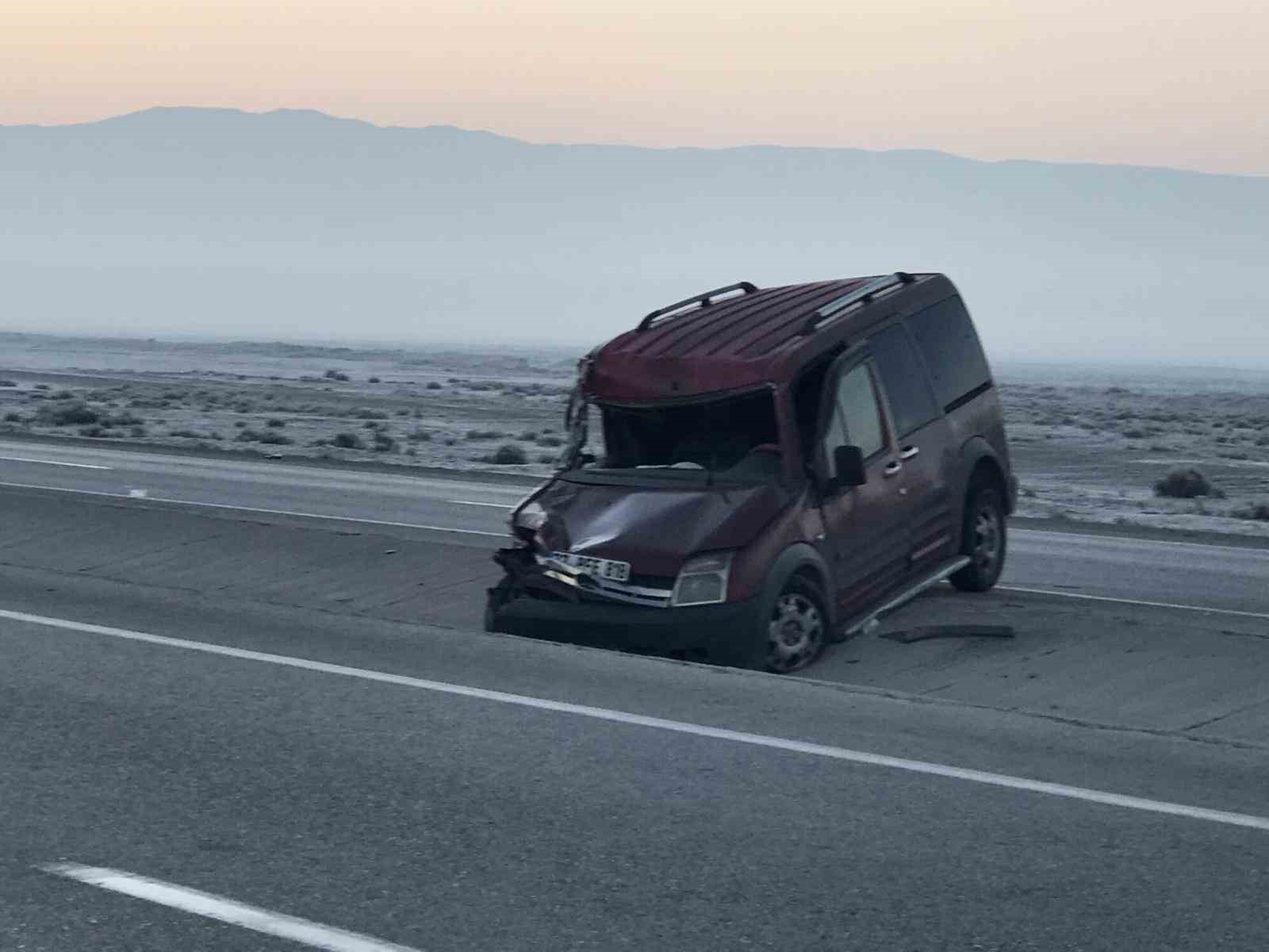 Konya’da hafif ticari araç takla attı: 1 yaralı