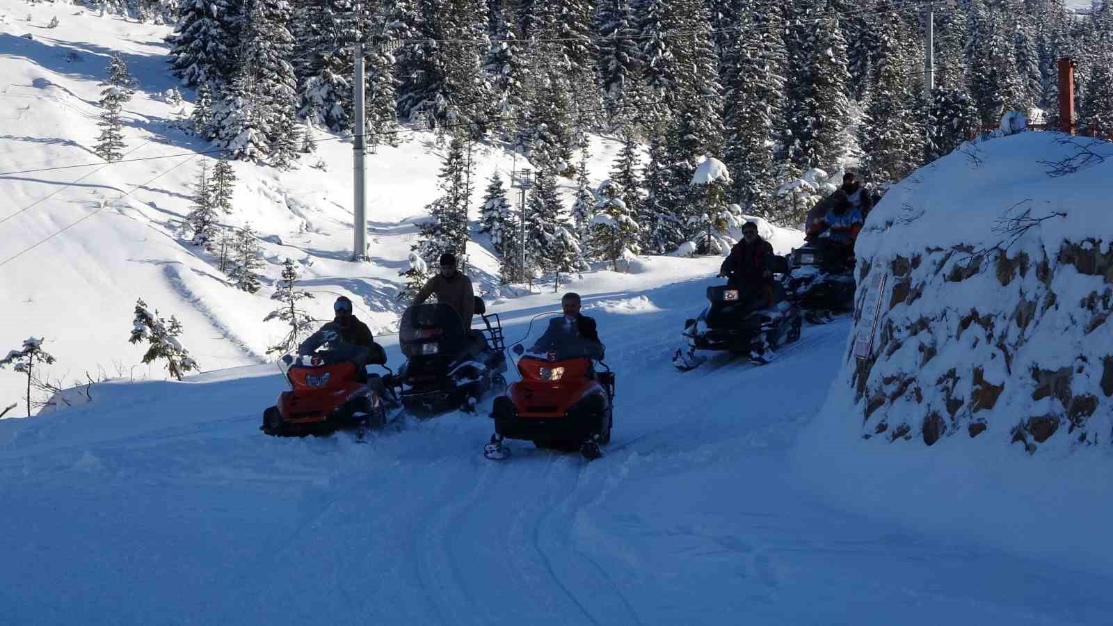Dünyanın en iyileri arasında olan Çambaşı Kayak Merkezi sezona hazır