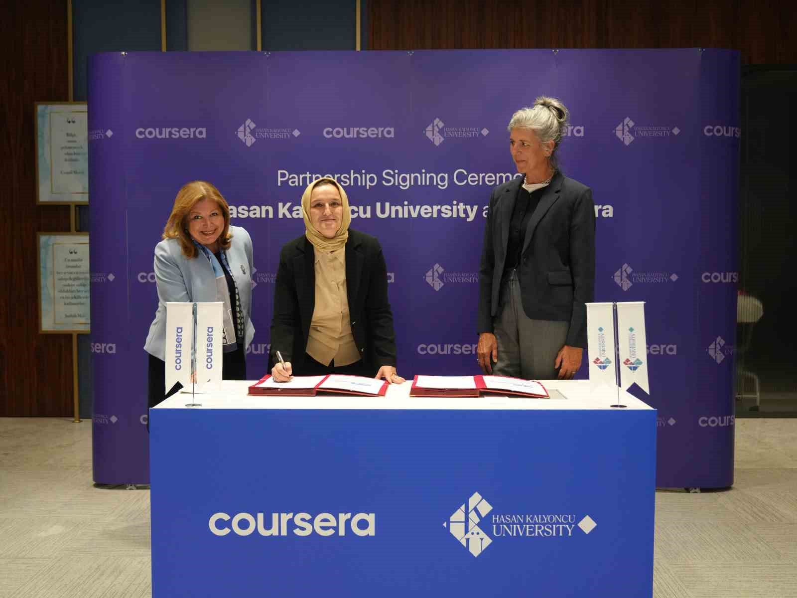 HKÜ’den uluslararasılaşma yolunda büyük bir atılım daha