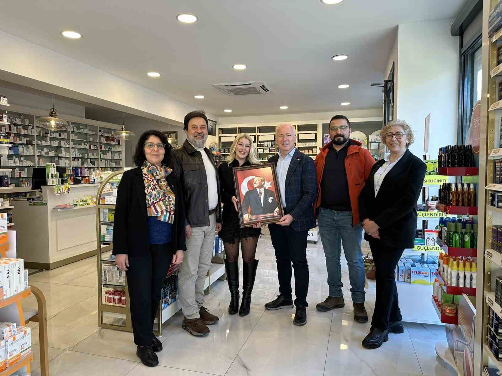 Kuşadası’nda eczacılık gündemi masaya yatırıldı