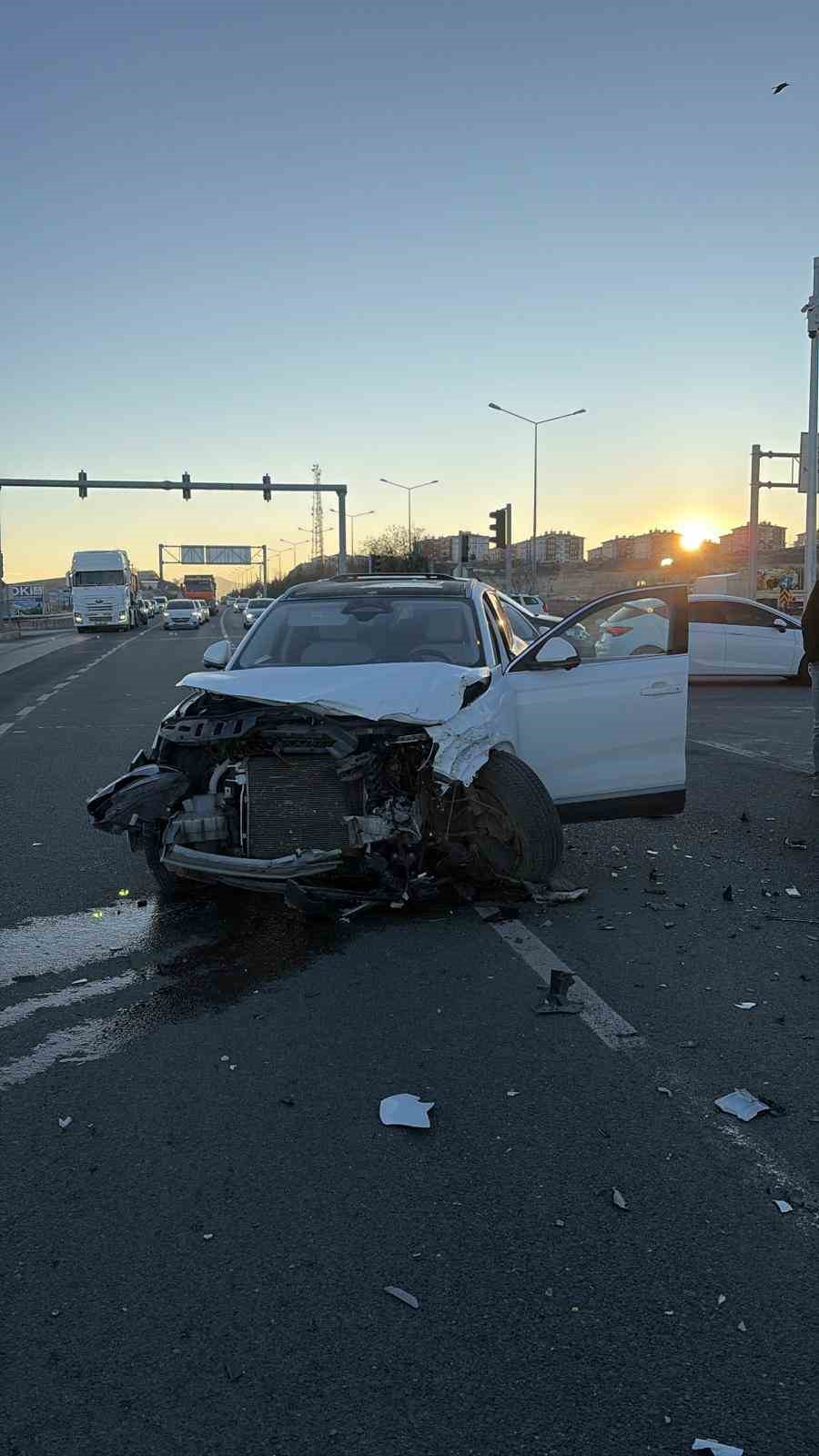 Elazığ’da minibüs ile cip çarpıştı: 2 yaralı