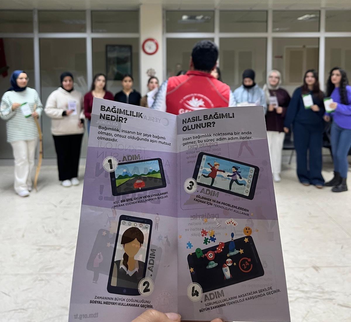 Üniversite öğrencileri bağımlılıkla mücadele kapsamında bilgilendirildi