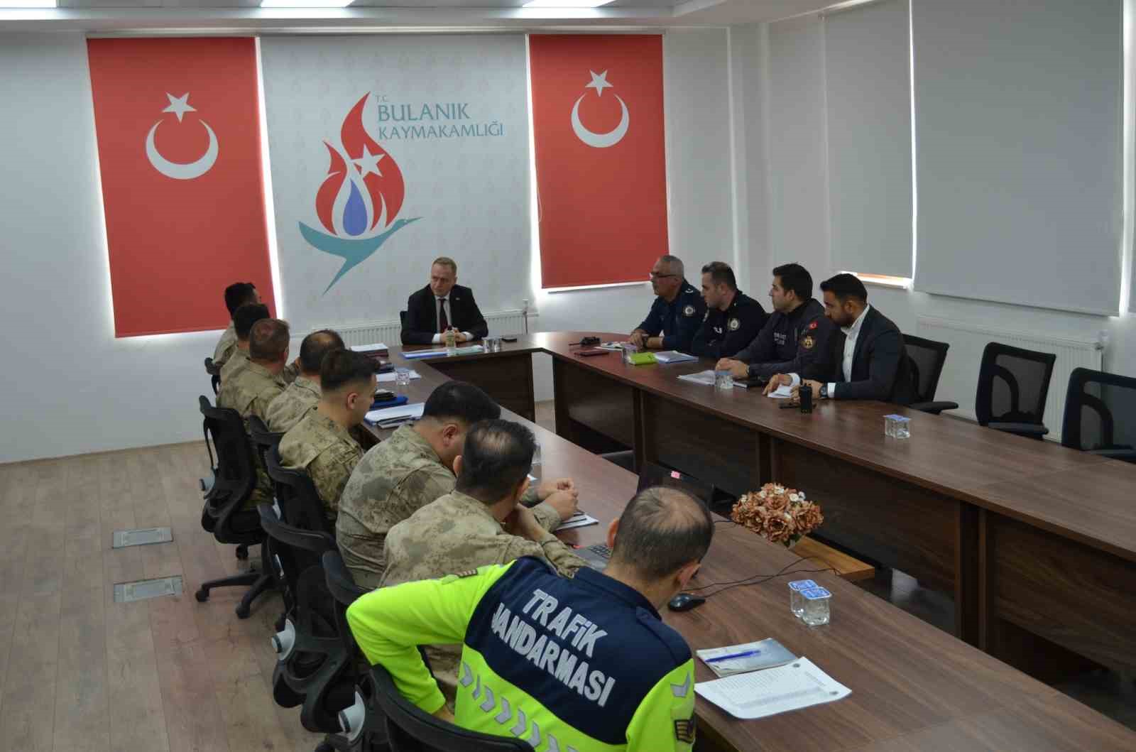 Bulanık’ta "Aylık Güvenlik ve Asayiş Toplantısı" yapıldı