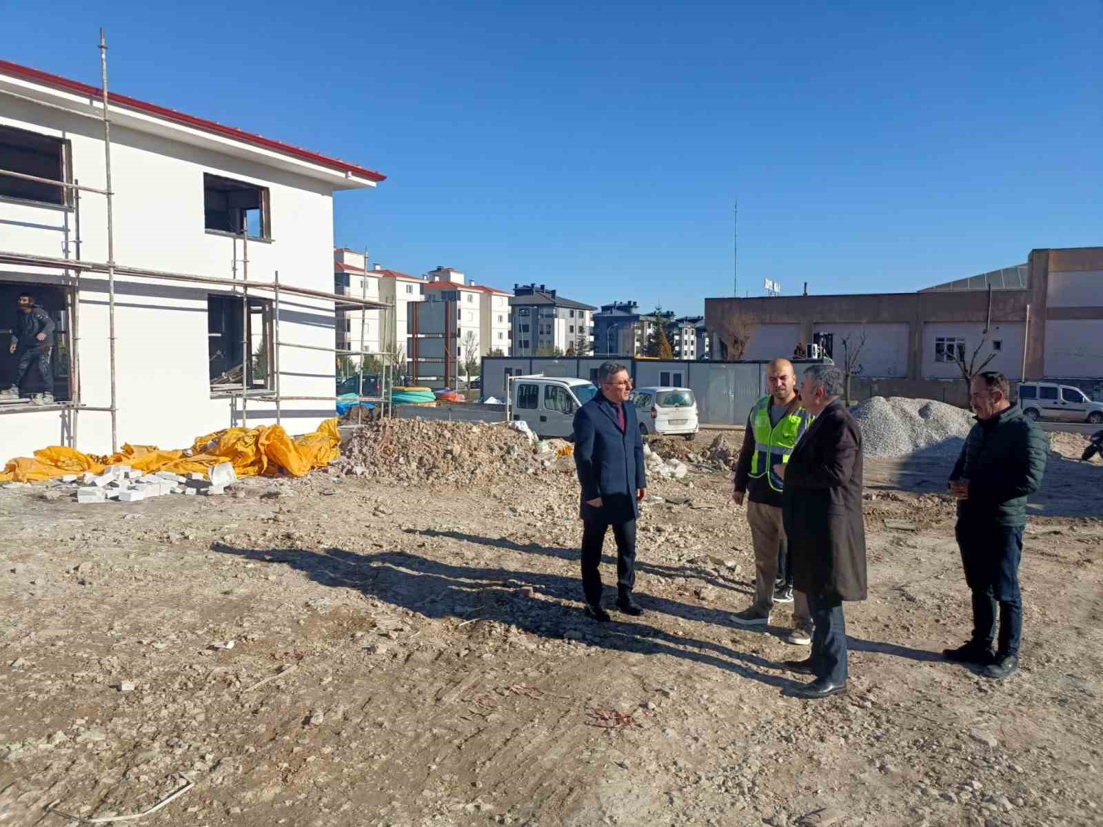 Cafer Güven Huzurevi ile Engelsiz Yaşam Merkezi’nin inşaatı sürüyor