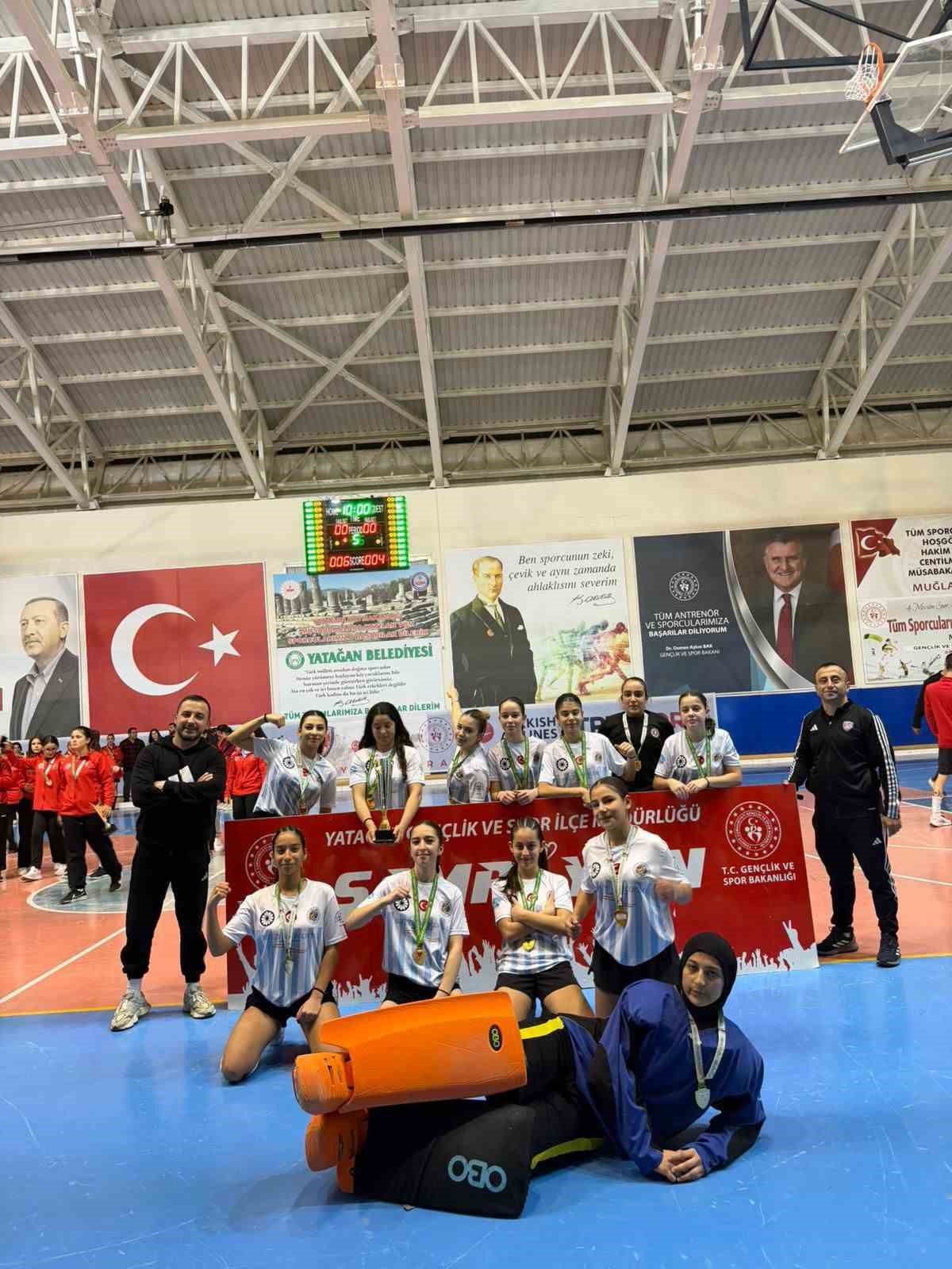 Bodrum Gündoğan hokey takımı birinci lige yükseldi