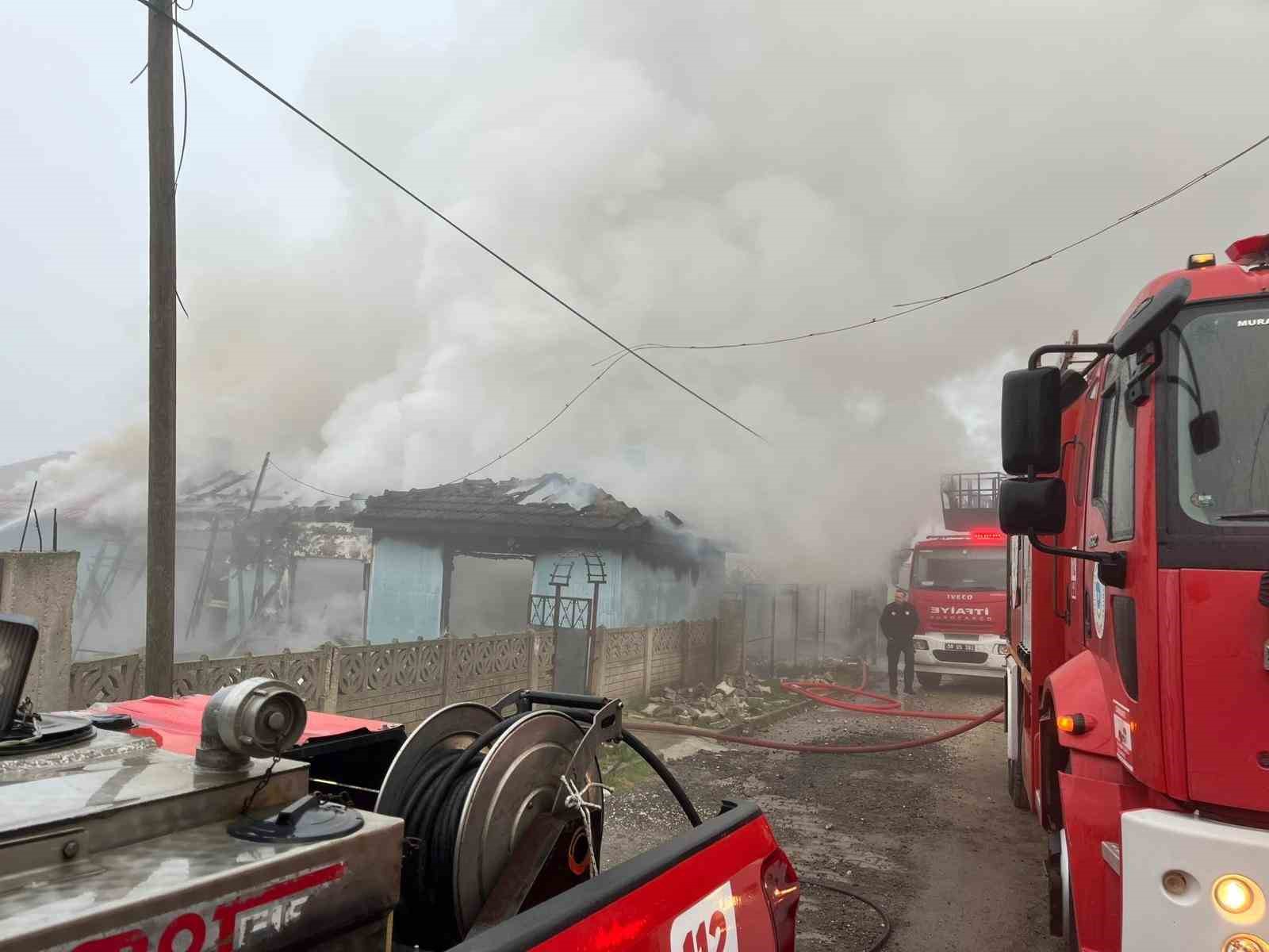 Muratlı’da ev yangını: 1 kişi dumandan etkilendi