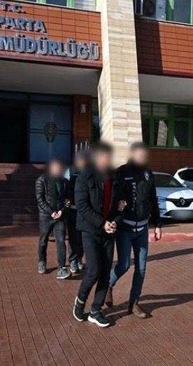 Isparta’da kesinleşmiş hapis cezasıyla aranan 2 şahıs yakalandı