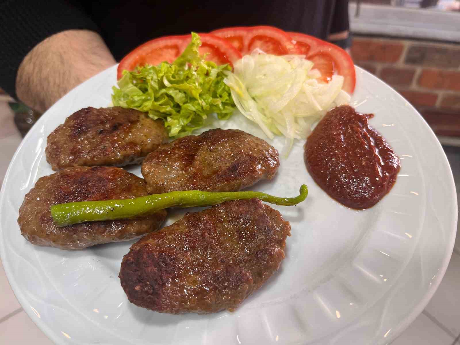 Hayrabolu’dan Avrupa sofralarına uzanan lezzet: 43 yıllık tescilli Çerkezmüsellim pabuç köftesi