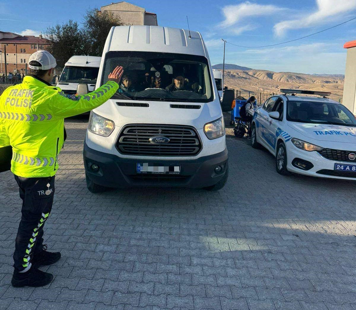 Erzincan’da servis araçlarına denetim