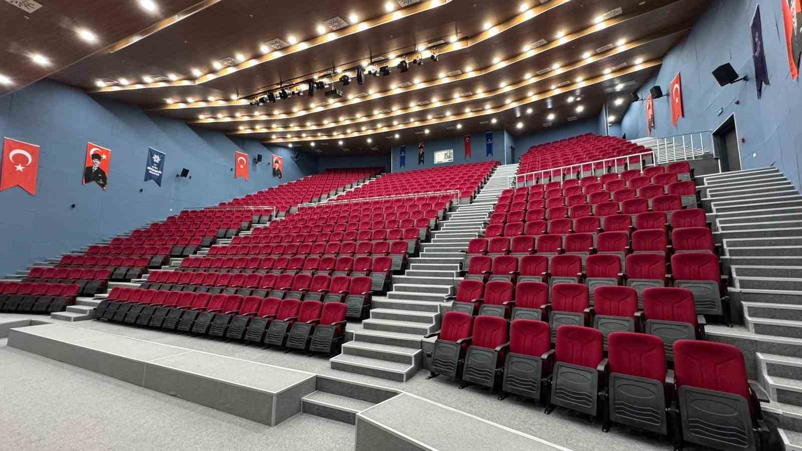 Aydın Büyükşehir Belediyesi Atatürk Kültür Merkezi Didim’de hizmete açıldı