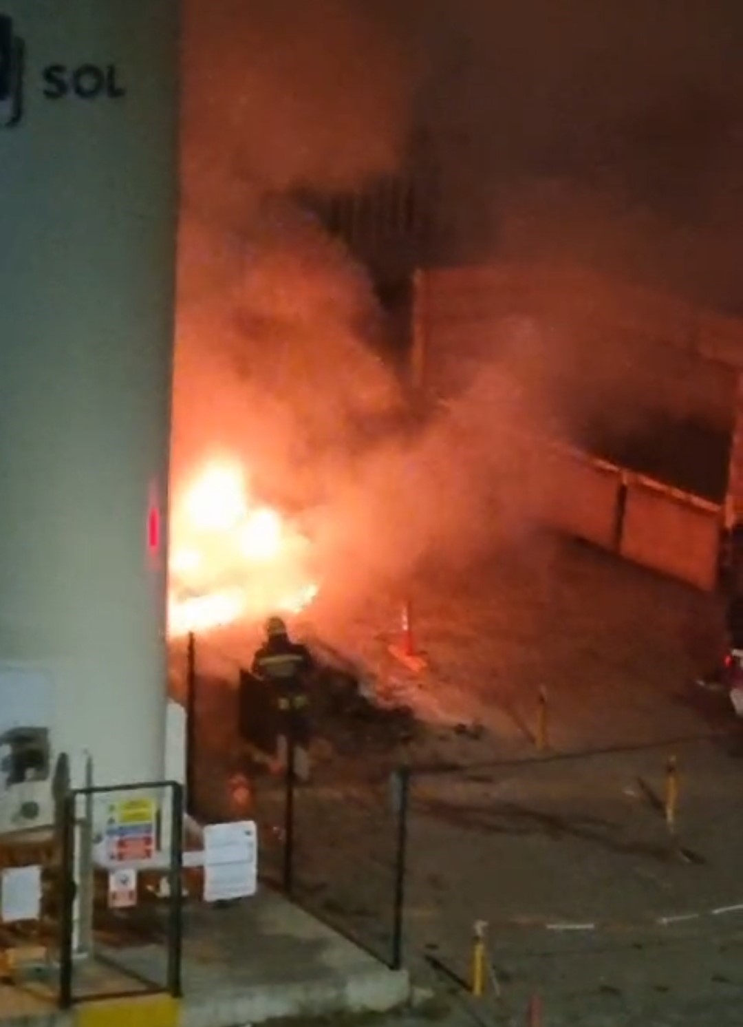 Tekirdağ’da hastane bahçesinde oksijen tüplerinin yanında yangın