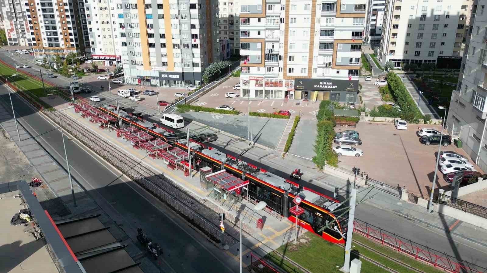 Başkan B&uuml;y&uuml;kkılı&ccedil;&rsquo;tan 1 yılda 90 saat &uuml;cretsiz tramvay hizmeti
