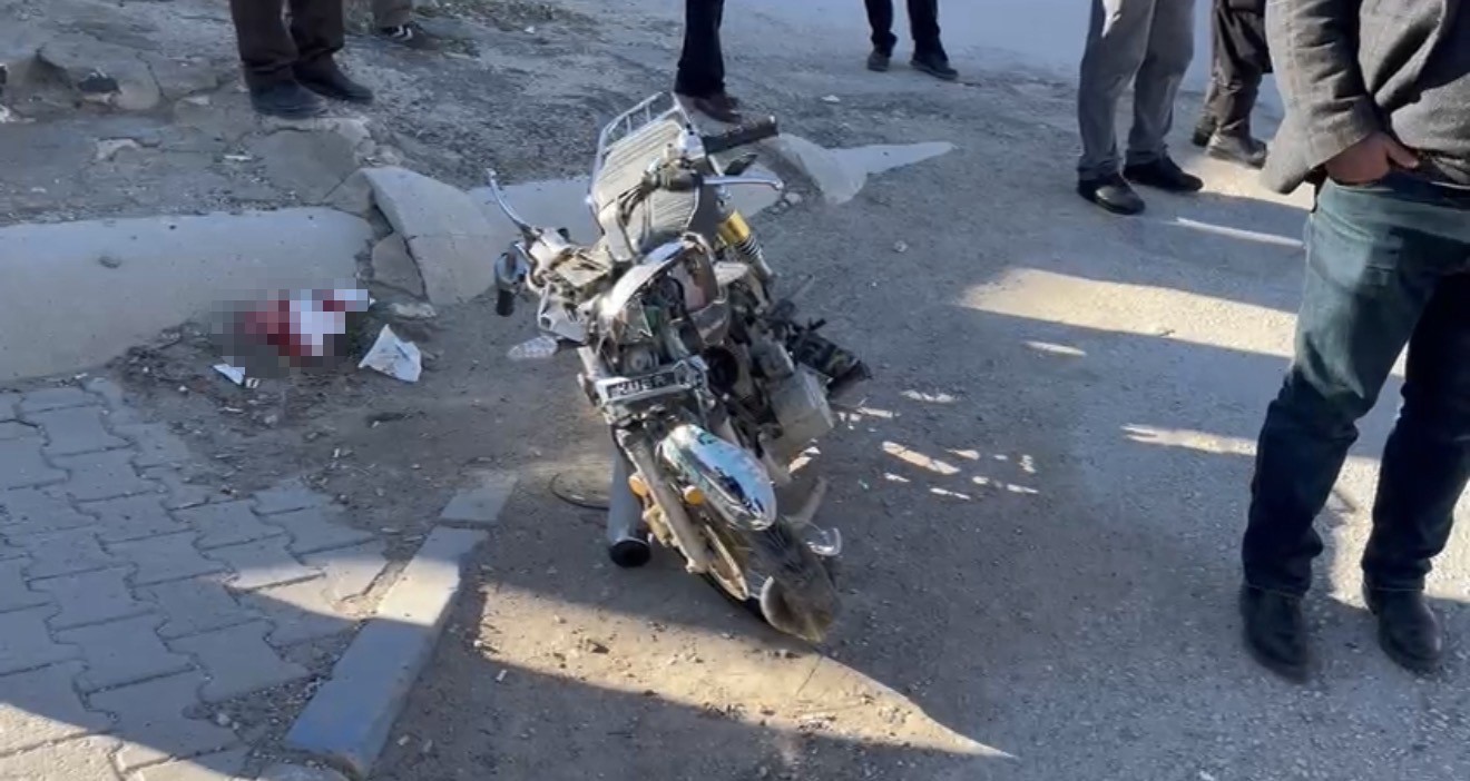 Adıyaman’da motosiklet ile otomobil çarpıştı: 1 yaralı