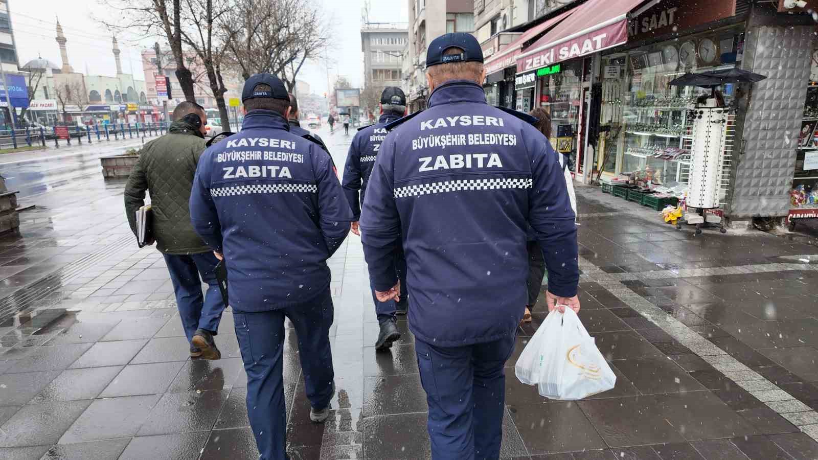 Büyükşehir zabıtası, şehrin huzuru ve düzeni için denetimlerine devam ediyor