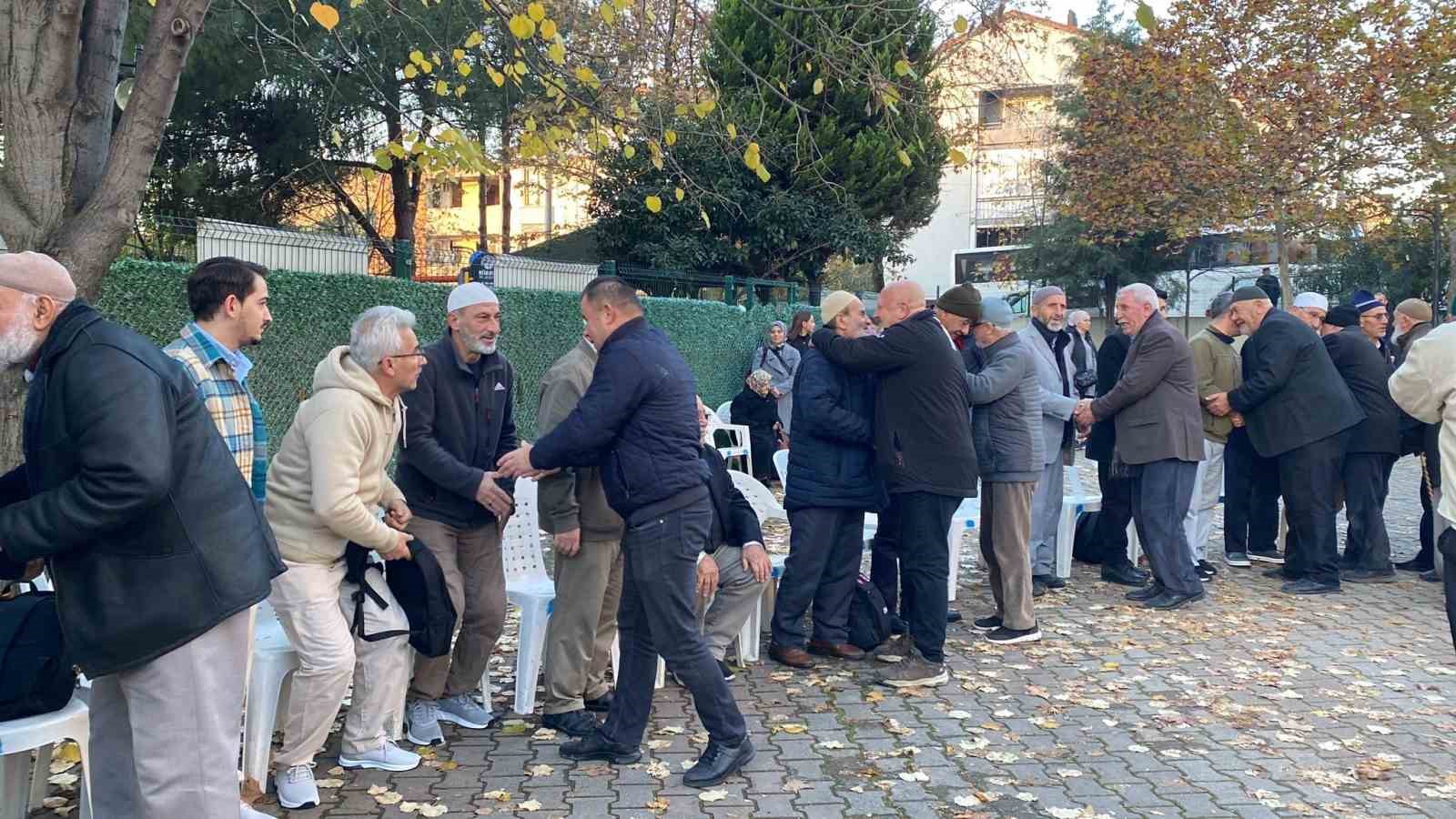 Kocaeli’de 40 umre yolcusu kutsal topraklara uğurlandı