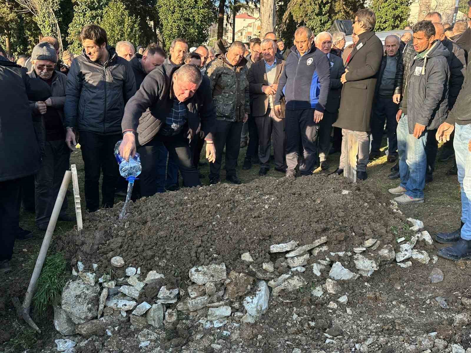 Alaplı Belediye Başkanı Tekin’nin annesi son yolculuğuna uğurlandı