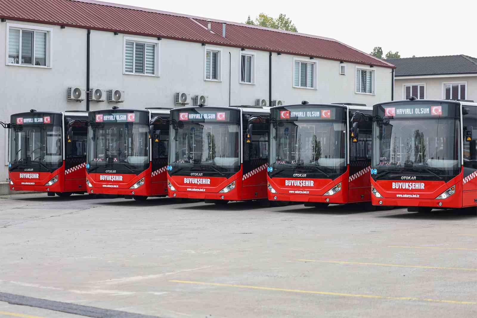 Sakarya’da toplu ulaşım filosuna 5 yeni metrobüs daha eklendi