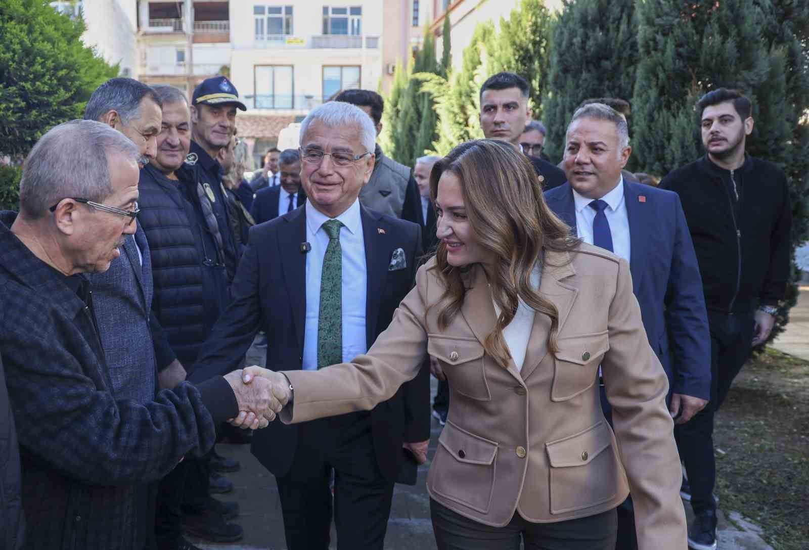 Başkan Vekili &Ouml;zdemir: "Finike&rsquo;nin ihtiya&ccedil;ları doğrultusunda &ccedil;alışmalarımızı yapıyoruz"
