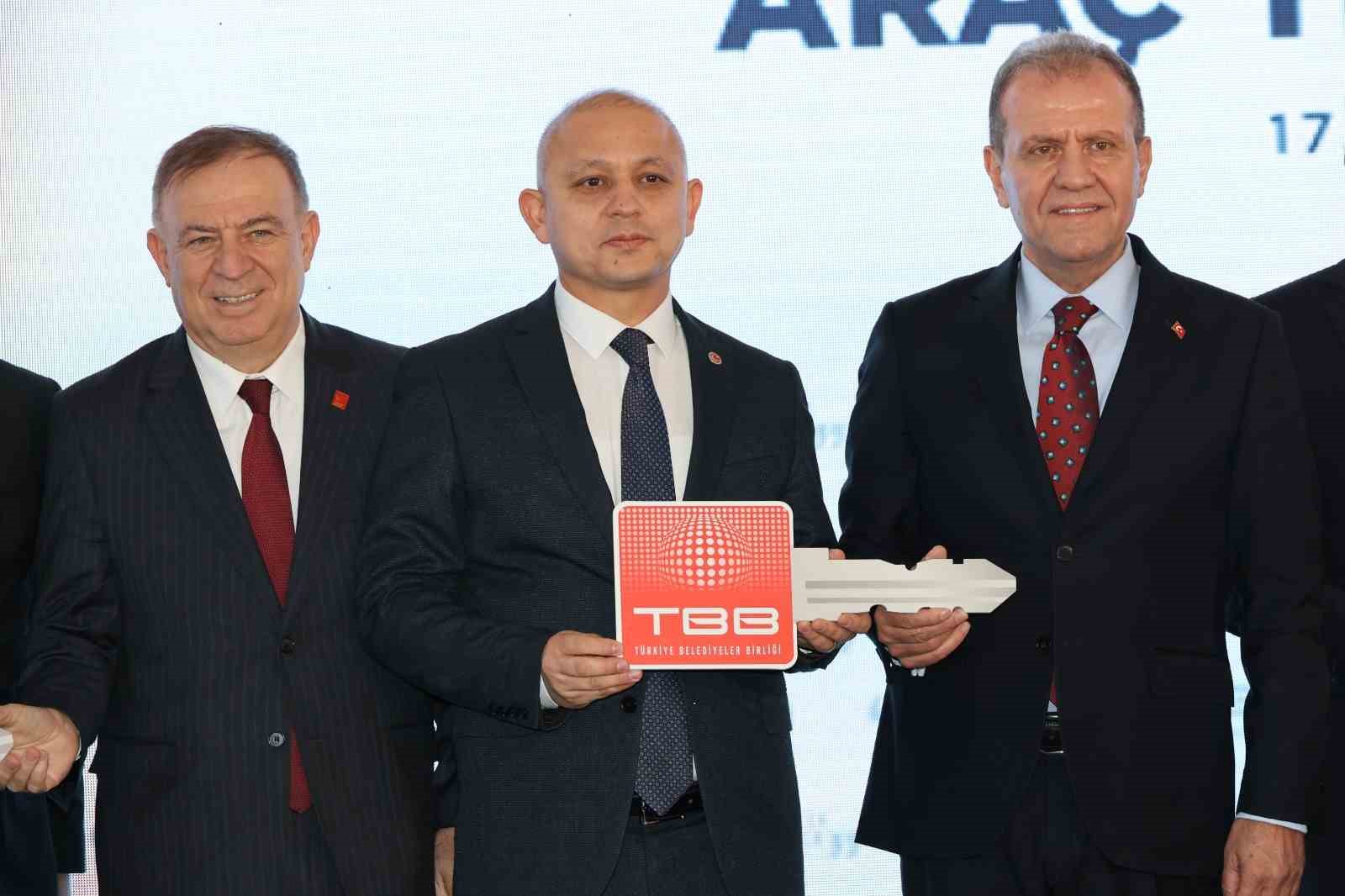 TBB’den Kırıkkale Belediyesi’ne 8 milyon liralık ekskavatör hibesi