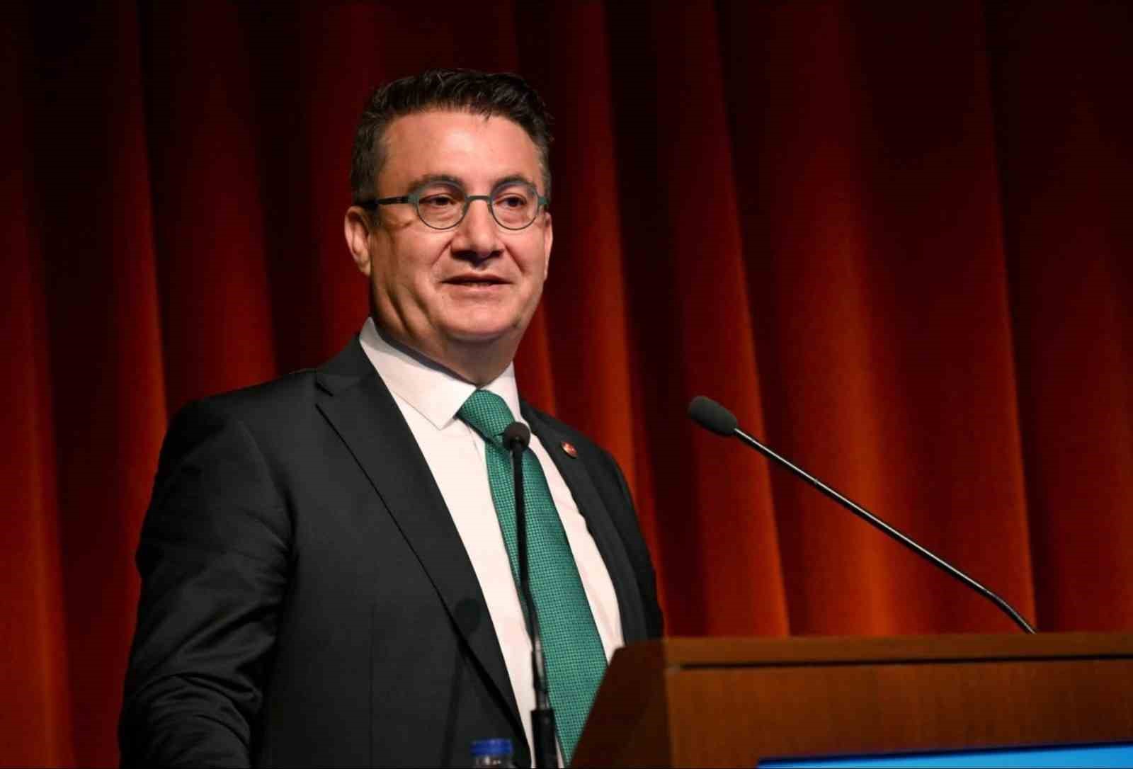 İYTE Rektörü Prof. Dr. Yusuf Baran, Aile ve Sosyal Hizmetler Bakanlığı Bilim Kurulu üyeliğine seçildi