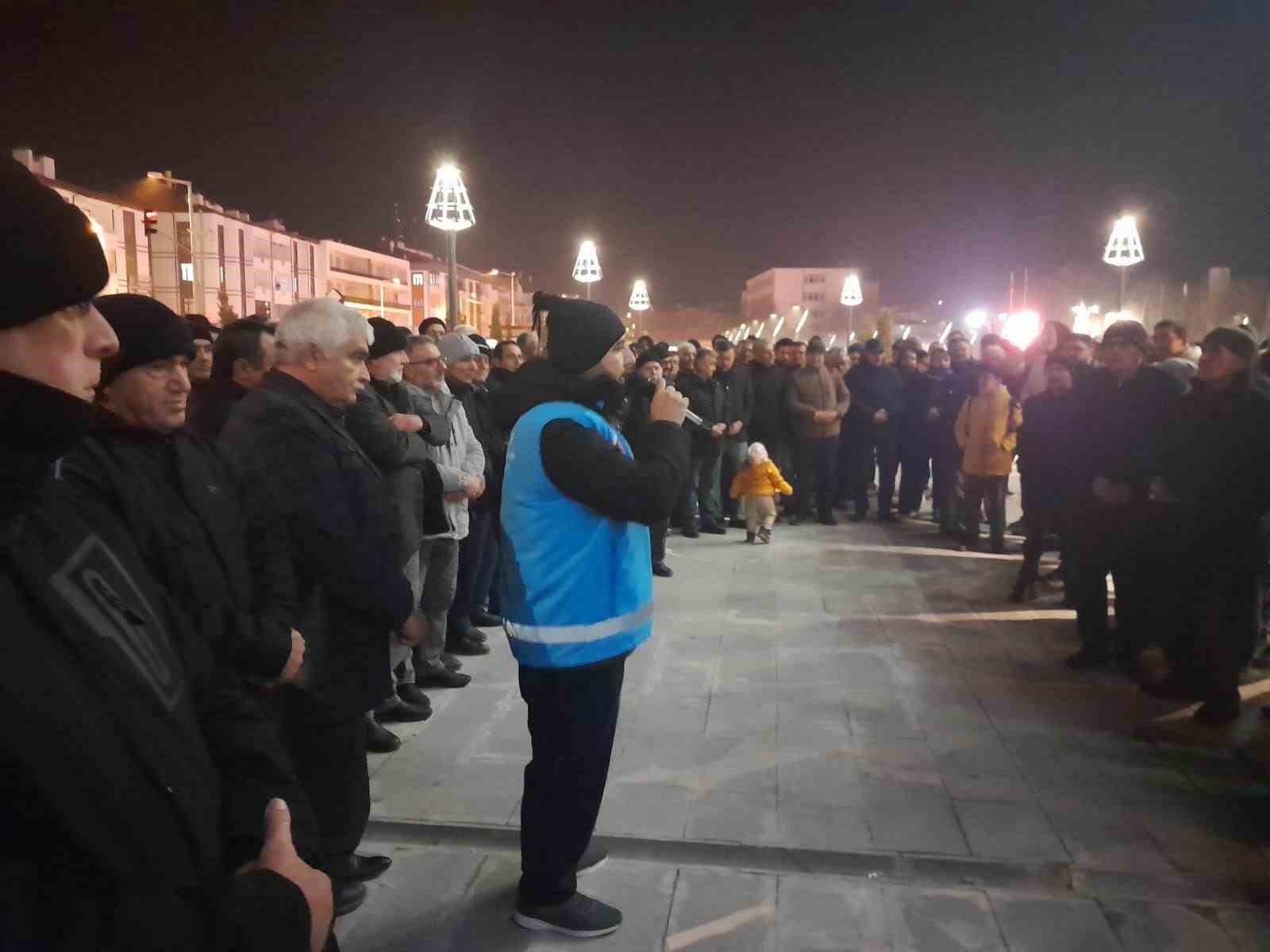 Karapınar&rsquo;da umre yolcuları dualarla uğurlandı
