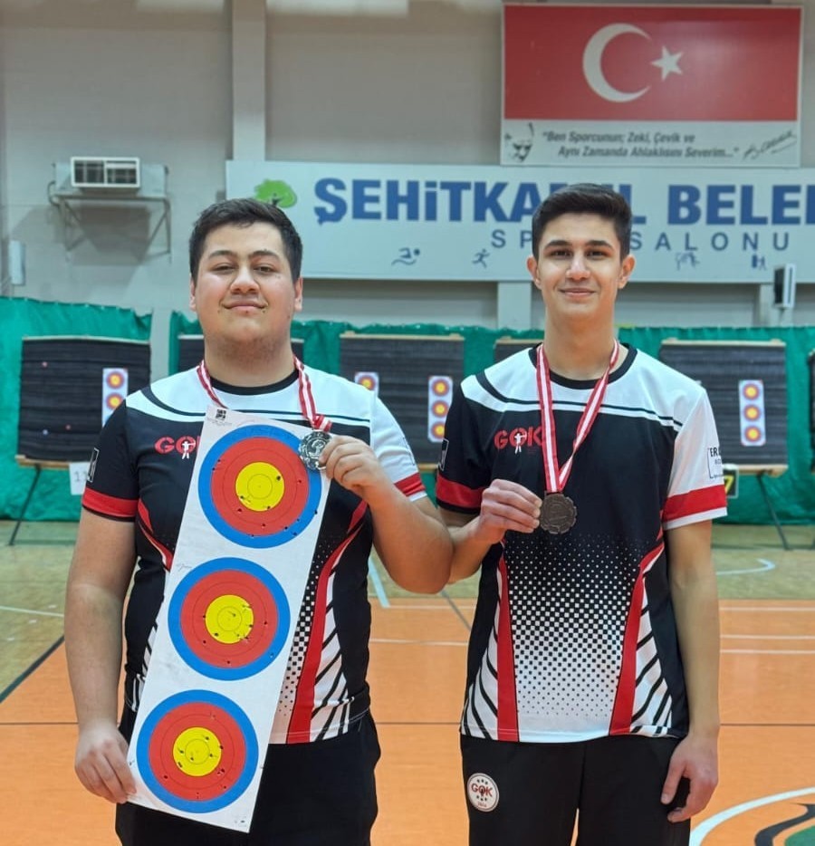 Gaziantep Okçuluk Kurtuluş Kupası İl Şampiyonası’nda Erdem Koleji rüzgarı