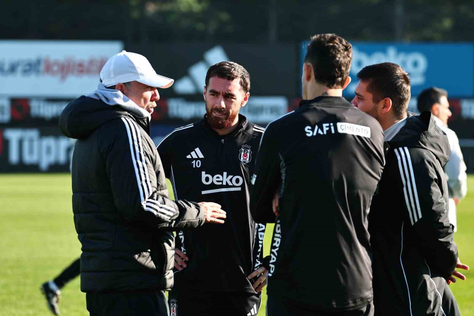 Beşiktaş, &Ccedil;aykur Rizespor ma&ccedil;ının hazırlıklarını s&uuml;rd&uuml;rd&uuml;
