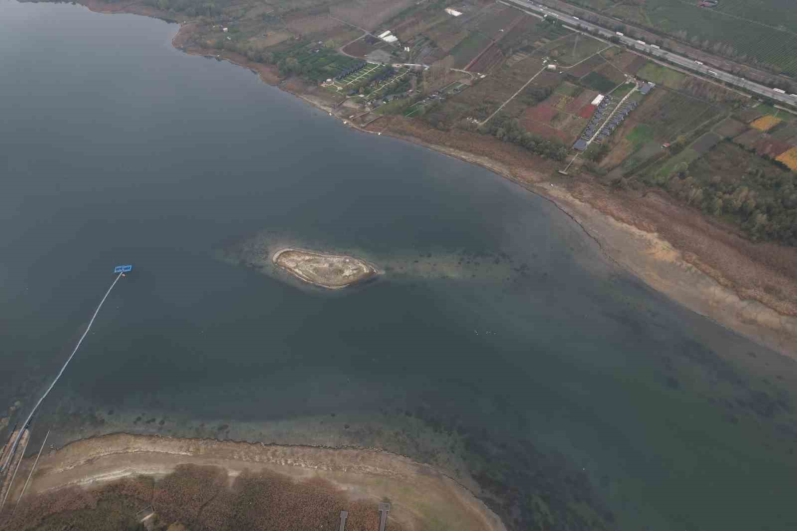 Sapanca G&ouml;l&uuml;&rsquo;nde Bizans&rsquo;a a&ccedil;ılan kapı: Kalıntılar, stratejik bir yapının par&ccedil;ası olabilir
