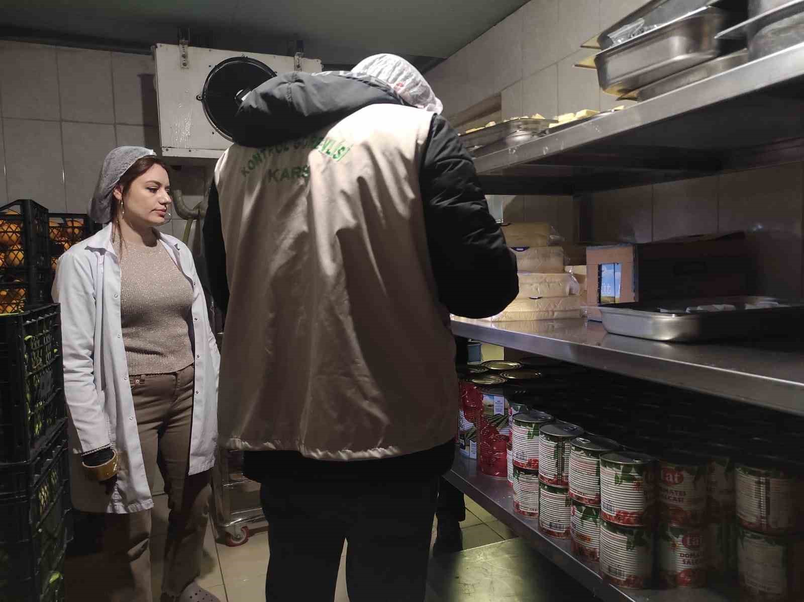 Kars&rsquo;ta gıda kontrolleri s&uuml;r&uuml;yor
