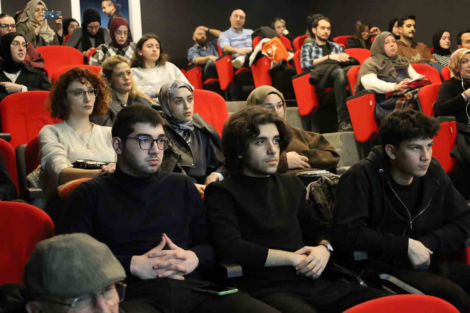 Sinemaseverler OSM’de buluştu