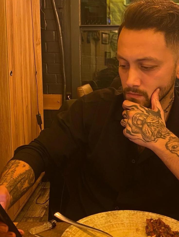 Şişli&rsquo;de otomobilin kaldırıma &ccedil;ıkarak yayaların arasına daldığı kazada &ouml;len kişi son yolculuğuna uğurlandı
