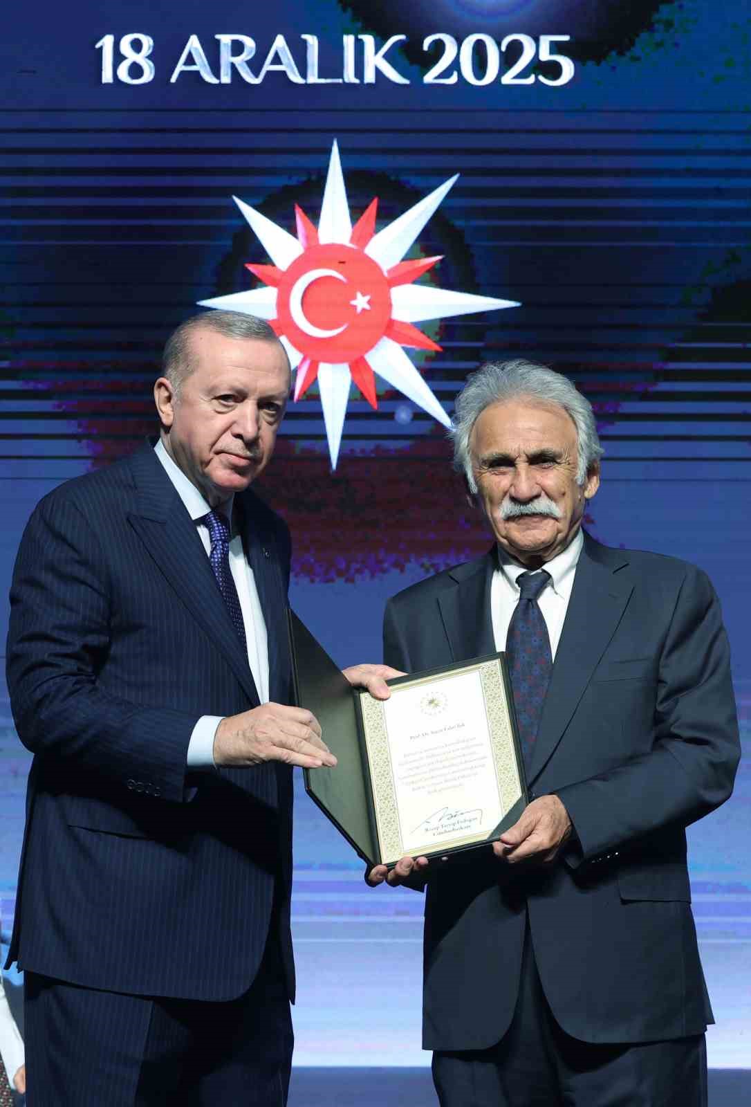 Cumhurbaşkanı Erdoğan: "Filistin halkının yanında eğilmeden, bükülmeden dimdik duruyoruz"