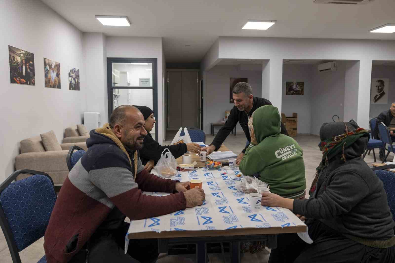 Mersin&rsquo;de emek&ccedil;ilere &uuml;cretsiz &ccedil;orba
